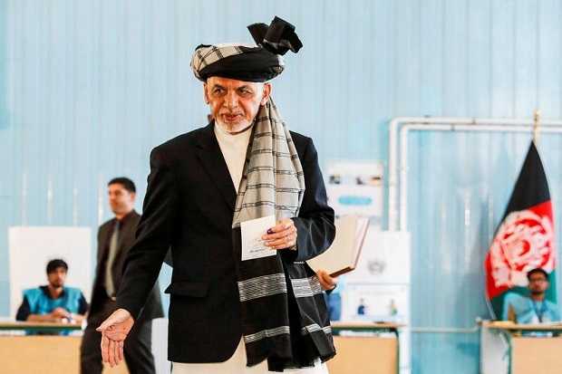 Presiden Afghanistan Secara Bersamaan Pecat Mendagri, Menhan dan Panglima AD